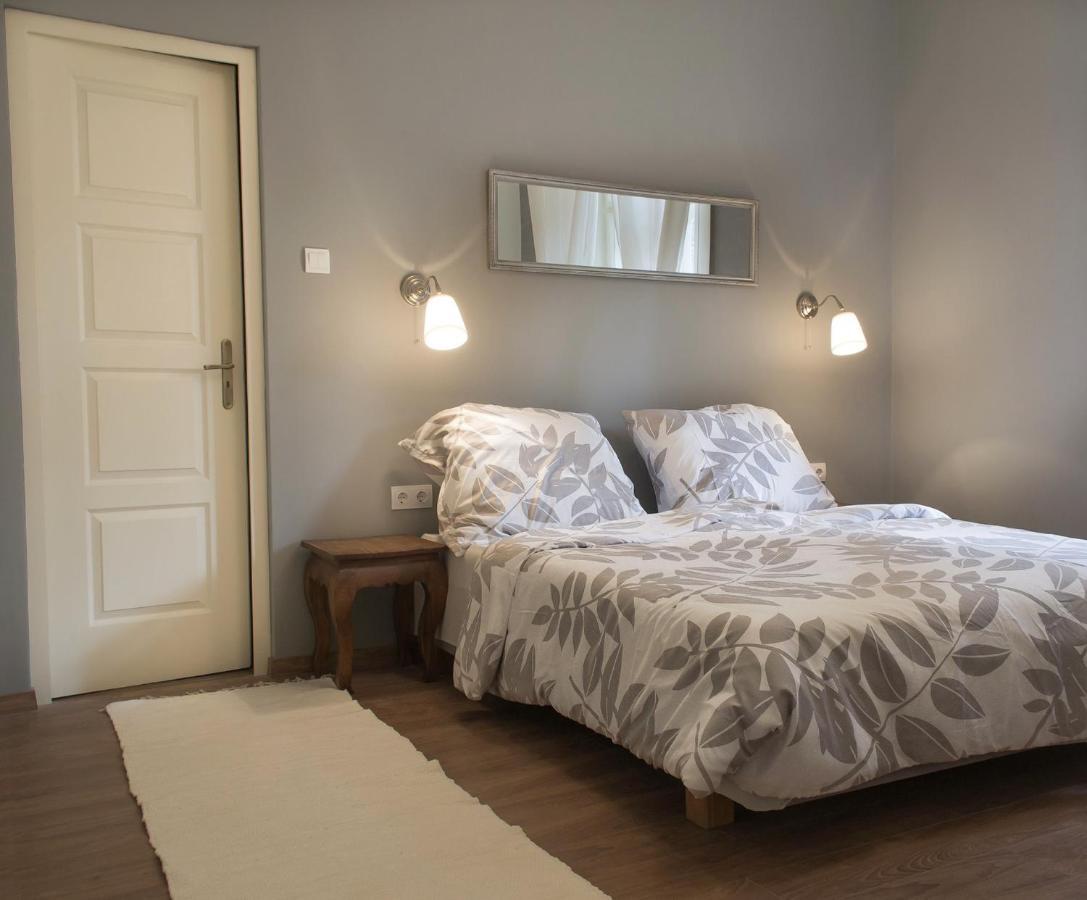 Adorable, Cosy Apartment At The Heroes' Square Budapest Eksteriør bilde
