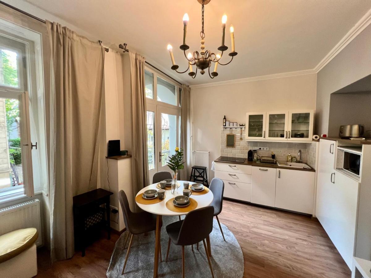Adorable, Cosy Apartment At The Heroes' Square Budapest Eksteriør bilde